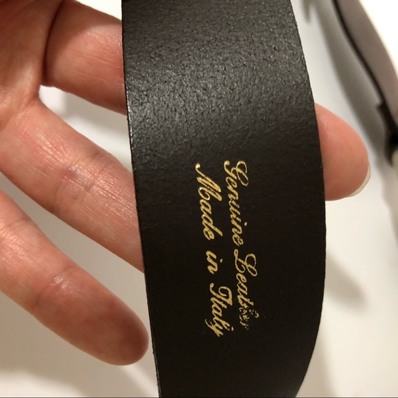 NEW Details Leather Mini Messenger Pouch Brown - Picture 5 of 12